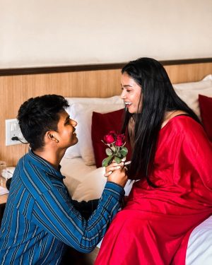Vishnupriya sainath pathade patil Instagram - Ajji sunte ho 🗣️. Happy Rose Day 😘🌹 #saipriya  #vishaarmy #roseday #valentineweek