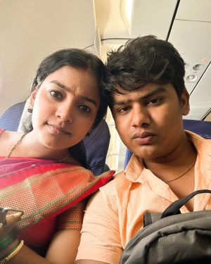 Vishnupriya sainath pathade patil Instagram - (Bahurani ) ....Off to sasural 🥰🙌🏻 #vishaarmy #saipriya