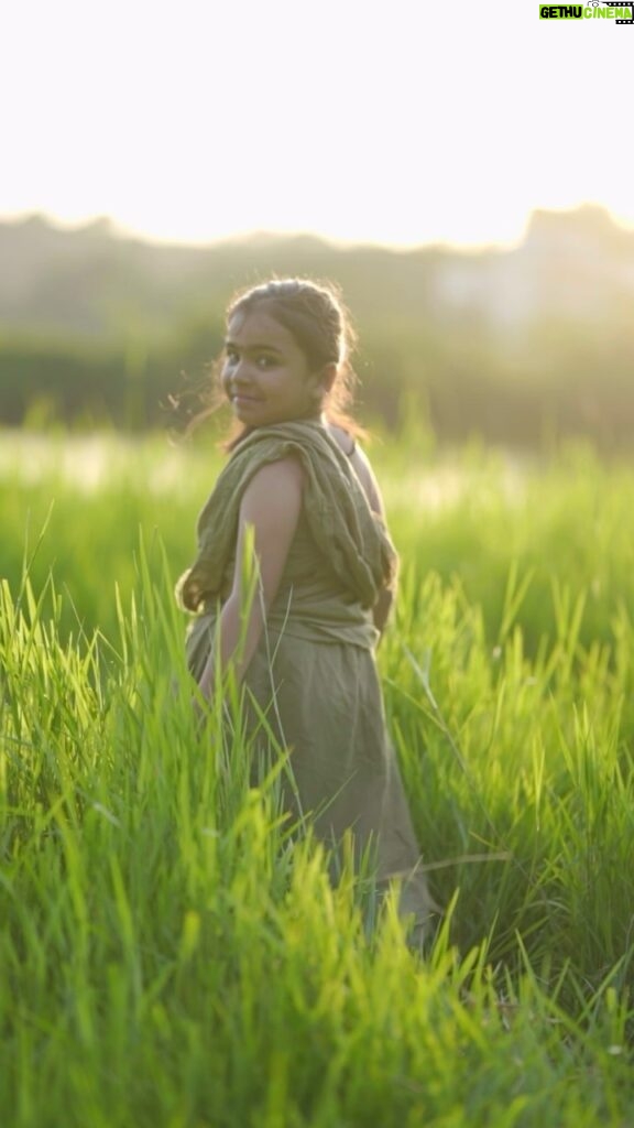 Vriddhi Vishal Instagram - ❤ Have you ever written or received a letter 💌 ♥??? Hooked to this beautiful song! 🎥 @imagixweddingphotography Editing @vishal_kannan03 Makeover @gayathri_vishal03 #Ponniyamma #Harkara in theatres from 25th A @ramshankers musical 🎹 @saravana4545 @arvind.dharmaraj.7 @dheenamadhuranjan89 @castroramarun @kaaliactor @balubose @jp.len @ashoksamrat262 @lokesh28 @danivcharles @viji_wonderwomen @kashapdeepak