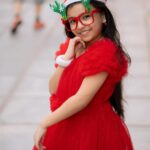 Vriddhi Vishal Instagram – Merry Christmas all ❤️❤️🎅🎄🌲

📸 @wedding.3 

#merrychristmas #vriddhivishal #christmas #childartist #photoshoot #xmasphotoshoot #❤️