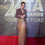 Waluscha De Sousa Instagram - Oh what a night!! Holding my first award as an actor and it feels so so good!!! I cannot thank you all enough for the love and respect you have shown me. This award means so much to me and it is only with your support that I have come this far to win #bestsupportingactress #ott at #itaawards2022 for #escaypelive. Thank you from the bottom of my heart ♥️♥️♥️