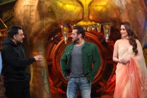 Waluscha De Sousa Instagram - Watch team #Tanaav tonight at the Bigg Boss house with Salman Khan at 9.30 pm!!

All episodes of #Tanaav streaming now, only on #SonyLIV

#TanaavOnSonyLIV

@sonylivindia @sonylivinternational @applausesocial @sameern @segaldeepak @sidkhaitan @manavvij @arbaazkhanofficial @sumitkaul10 @rkrkay @shashank.arora @zarinawahab123 @ektakaul11 @waluschaa @dan.husain @instasattu @sukhmanisadana @sahibabali @gaur_amit @arslangoni @rockey_raina #MKRaina @sheendass @arryamanseth #SudhirMishra @sachin.krishn @ishanshrivedi @adhirbhat @gagansethis @castingchhabra @garg.prasoon @carpe_f_diem @devnidhib @payal_verma_sachdev @suhrudgodbole @yesstudios @liorraz #AviIssacharoff #SharonLevi  @001danishkhan @amansrivas @saugatam