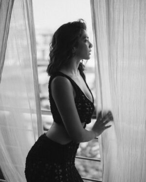 Yogita Bihani Instagram - I will not be another flower, picked for my beauty and left to die. I will be wild, difficult to find, and impossible to forget. 
 
Team🖤: @bharat_rawail @jeevikab @anumariyajose @makeupnhairbyankita