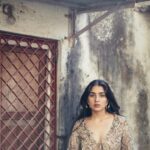 Yukti Thareja Instagram - walking around taking in this slow spring 📸 & creative director: @bharat_rawail Stylist: @stylistshikhar