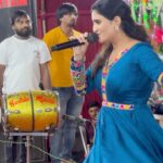 Zeel Joshi Instagram - ભલે-ભલે માડી 🙏🏻♥️ . . . . @zeel_joshii #zeeljoshi #singer #actress #influencer #gujju #dakla #trendingreels #garba #garbalover #❤️