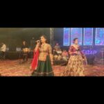 Zeel Joshi Instagram - Ek Laal... Darwaje Tambu...Taniyaa Re LoL... ❤️ . . . . . #singer #liveshow #actress