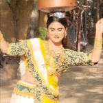 Zeel Joshi Instagram - દેશી મટચી… 😌😉😃😀🥰 . . . . . @zeel_joshii #zeeljoshi #desigirl #trendingmusic #dance #desidance #fy #foryou #explore