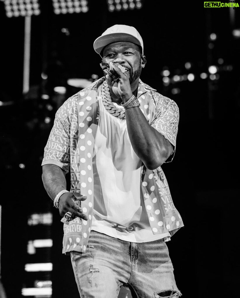 50 Cent Instagram - Adelaide Australia was on 10 last night Sold out headed to Melbourne tonight 🔥@bransoncognac @lecheminduroi @thefinallaptour