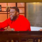 50 Cent Instagram - 🫢oh no @kevinhart4real is one of the coolest people in the world. He brings joy into our lives, he makes us laugh. Im almost positive my new positive vibes are going to be contagious 😷 😆@bransoncognac @lecheminduroi