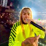 6ix9ine Instagram – RAPPERS LIE AND SAY THEY GET 200,000 A SHOW 🤣🤣🤣🤣 AND BE PERFORMING INFRONT A DEAD CROWD WITH 700 PEOPLE THERE. 😂😂😂 I DROP 4 SONGS A YEAR AND GET 500,000 DOLLARS A SHOW AND DO ARENAS ‼️‼️‼️ TELL THESE RAPPERS CATCH THE FUCK UPPPPPPPPP Hidalgo, Texas