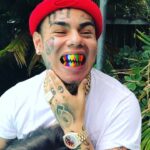 6ix9ine Instagram - PSA: Hard on thots 💙💚💜💛❤️💔