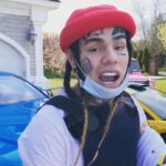 6ix9ine Instagram – FOR EVERY RAPPER WHO NEEDS TO RENT CARS FOR THEIR VIDEO DM ME 🤣🤣🤣🤣🤣🤣🤣🤣🤣🤣🤣🤣🤣🤣🤣🤣🤣🤣🤣 I OWN ALL MINE 🤣🤣🤣🤣🤣🤣🤣🤣🤣🤣🤣🤣🤣🤣🤣🤣