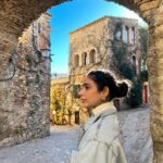 Aakanksha Singh Instagram - Pause and breathe 💛 #travel #peace #explore #life #love