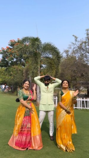 Aashika Padukone Instagram - Trending #blooperalert 🕺
Music 🔥

#trending #moves #shootmode #blooper