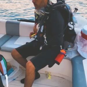 Abdel Aziz El Sayegh Instagram - تخيل شنو صار عقبها !؟ 🤣😍