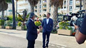Abdel Aziz El Sayegh Instagram - @festivaldecannes 
@alsuwelem 
احب اذكر ربعي وتعبهم ونجاحهم وكفاحهم بالمقابلات اللي تحصل معاي ليس فقط كدعم بل افتخارا بالشاب الكويتي الناجح والانجازات التي يحصلون عليها لرفع اسم الكويت عاليا بمجهودهم الشخصي .. بعض المنجزين ولا هانو الفنانين الباقي بس ماعرف اكاونتهم 
@m_al7mly sadeqbehbehani @hamadalsarraf @abdalmovies @ahmad_iraj