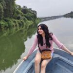 Adah Sharma Instagram - तुझे "नाव" काय आहे?🛶 What's your name and where are you from? In the comments GO ! 🫀🐊🍃🪐 📸 : 🦍
