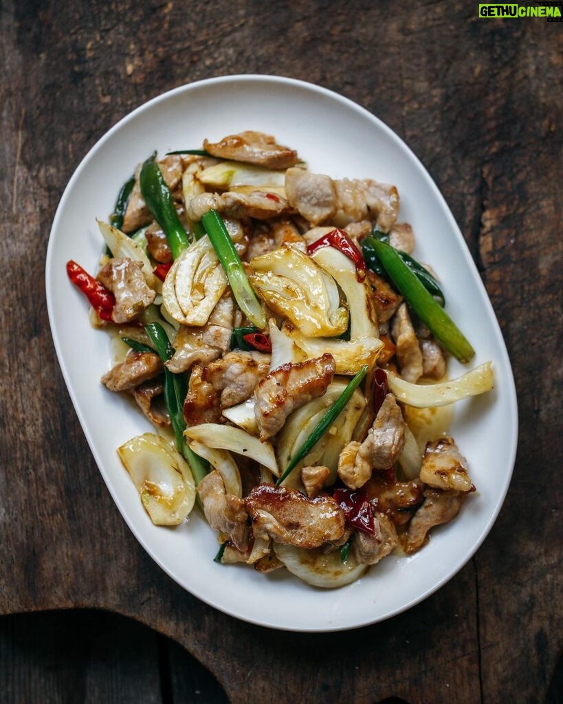 Adam Liaw Instagram - Stir-fried pork and fennel with ginger. Not sure why people don’t stir-fry fennel more. There are plenty of Chinese recipes that use fennel seeds but I don’t think I’ve seen any that fry the bulb. Anyway, it tastes great. 👍