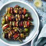 Adam Liaw Instagram – If you could have one for dinner tonight, which of these three Meat-free Monday meals would you pick from “7 Days of Dinner”?

1. Tadka mulligatawny soup,

2. Marinated vegetable skewers, or

3. Baked stuffed tomatoes?

Link to the book in my profile, just in case you want to get a few delivered and take a whole lot of stress out of your upcoming Christmas shopping 😉