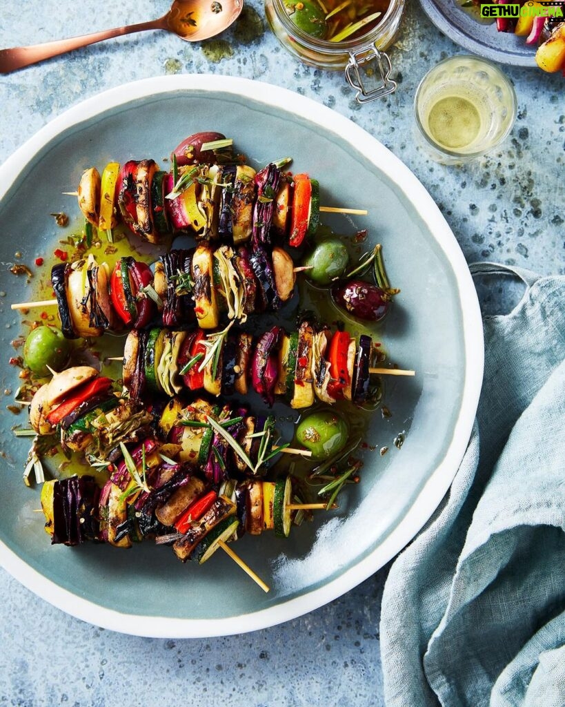 Adam Liaw Instagram - If you could have one for dinner tonight, which of these three Meat-free Monday meals would you pick from “7 Days of Dinner”? 1. Tadka mulligatawny soup, 2. Marinated vegetable skewers, or 3. Baked stuffed tomatoes? Link to the book in my profile, just in case you want to get a few delivered and take a whole lot of stress out of your upcoming Christmas shopping 😉