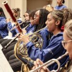 Adriana Del Claro Instagram - Tive a honra e o privilégio de acompanhar a Orquestra Chiquinha Gonzaga na Suiça. Formada por meninas mulheres que levaram a beleza e a força da Música Brasileira. Obrigada Simone, Moana, Danielle, meninas da orquestra e a Maestrina Priscilla. Viva as mulheres!! Preenchida de gratidão e amor por esse lindo trabalho social! Obrigada a Zurich Santander por mais um projeto em parceria. Zürich, Swiss