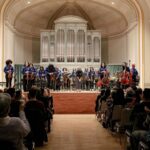 Adriana Del Claro Instagram - Tive a honra e o privilégio de acompanhar a Orquestra Chiquinha Gonzaga na Suiça. Formada por meninas mulheres que levaram a beleza e a força da Música Brasileira. Obrigada Simone, Moana, Danielle, meninas da orquestra e a Maestrina Priscilla. Viva as mulheres!! Preenchida de gratidão e amor por esse lindo trabalho social! Obrigada a Zurich Santander por mais um projeto em parceria. Zürich, Swiss