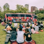 Adriana Del Claro Instagram - “Jingle Bus- um Concerto de Natal” é um projeto social da Del Claro Produções que busca levar a energia do natal para lugares públicos com um ônibus que percorre a cidade! Em nossa última edição, nosso ônibus buscou o público nas instituições parceiras para levá-las ao @teatrosantander , onde aconteceram as apresentações. “Jingle Bus - A Christmas Concert” is a social project of Del Claro that seeks to spread the Christmas Spirit all over public spaces of the city with a band in a itinerary bus. On out last edition, our bus got the children in institutions to take them to Teatro Santander’ 🎄🎅🎸🎶🚎 #delclaroproducoes #jinglebus #projetosocial #natal #saopaulo #cometa