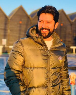 Aftab Shivdasani Instagram - “For the grace of the presence, be grateful.”
- Rumi. 
Thank you 2023. Hello 2024. ❤️✨
Happy new year everyone, May all your dreams come true. #2024 #grateful