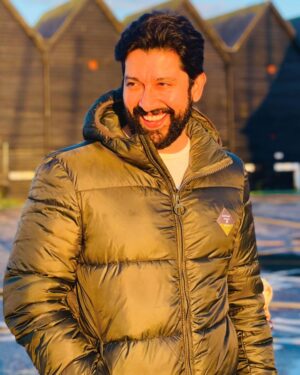 Aftab Shivdasani Instagram - “For the grace of the presence, be grateful.”
- Rumi. 
Thank you 2023. Hello 2024. ❤️✨
Happy new year everyone, May all your dreams come true. #2024 #grateful