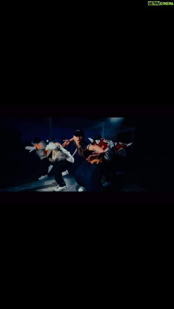 Agnez Mo Instagram - @jabbawockeez nailed this Indonesian traditional dance inspired move 🔥 Have u watched this????! #AGNEZMO #agnezjabbawockeez #JABBAWOCKEEZ