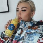 Agnez Mo Instagram - Let's start your day and stay hydrated with ACTIV WATER. Keeping my body fit is very important during a hectic schedule. You should try it! ACTIV WATER ini yang jaga tubuhku selalu energik menjalani hari-hariku, mulai dari rekaman, shooting, konser dan lainnya. Thanks ACTIV WATER - my only multivitamin isotonic! Kombinasi Vitamin B3, B6, B9, B12, C, E, dan Zinc jaga daya tahan tubuhku. Rasanya enak juga. Really love it🍊🤍 #ActivWater #Isotonikwater #BacktoACTIV #AGNEZMO