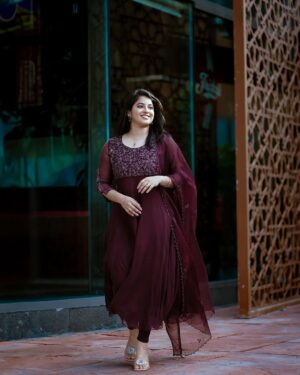 Aima Rosmy Sebastian Instagram - Elegance in every stitch: Presenting ‘Cranberry,’ a rich burgundy Salwar by Tazzels3. Unleash the beauty of deep hues. 

Attire @tazzels3 
Click @midhun.mohan_ 📸