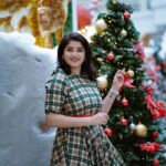 Aima Rosmy Sebastian Instagram - 🎄Simply having a wonderful Christmastime 🎄 Click by @midhun.mohan_ 📸 Attire @riti_boutique 👗 Dubai, United Arab Emirates
