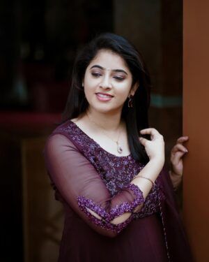 Aima Rosmy Sebastian Instagram - Elegance in every stitch: Presenting ‘Cranberry,’ a rich burgundy Salwar by Tazzels3. Unleash the beauty of deep hues.

@tazzels3 👗
@midhun.mohan_ 📸