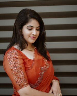 Aima Rosmy Sebastian Instagram - Capturing the autumn hues with saree - MAPLE🍁, a  stunning saree with the artistic touch of @tazzels3 

P.c - @midhun.mohan_ 📸
.
.
.
.
#festive #festivewear #festivalfashion #festiveseason #instafashion #instadaily #instagram #trend #trendy