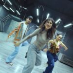 Akasa Instagram - Who better than This FKN FIRE duo to give their moves to FKN RANI! 👑 Make your own reels to this choreo and tag us! Can’t wait to see y’all kill it 🤌🏼👀♥️ • AKASA x Piyush Shazia FTW! So glad I finally got to dance with them and what better than to collab on FKN Rani! 🔥 • • @brunomotaprod @sonymusicindia @charanmusic • • • • • #piyushbhagat #shaziasamji #piyushshaziachoreography #akasa #akasasingh #akasasing #akasakebesties #naagin #trending #dance #trendingsongs #newmusic #FKNRani #akasakebesties