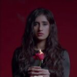 Akasa Instagram - Mere Husn k alawa kabhi.... @akasasing #akasa #akasasing #akasasingh #akasakebesties #akasians #akasasinghfans #akasasinghfanclub #akasasinghfanatics #trending #trendingreels #viral #husn #anuvjain