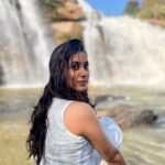 Akshaya hariharan Instagram - A picture with the rainbow✨ 📸 - @iamnanthu