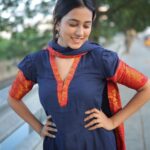 Akshaya hariharan Instagram - நீலம் ✨ Beautiful set from @_fabern 📸 - @dhanush__photography