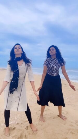Akshaya hariharan Instagram - Late to the trend ..! 🏃🏻‍♀️