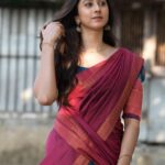 Akshaya hariharan Instagram - Just mylapore vibes ft @swarnasaris @sathyaphotography3