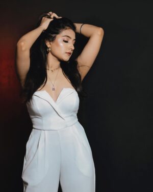 Akshita Mudgal Instagram - There’s always a wild side to an innocent face.🤍

Styling: @styling.your.soul 
Outfits: @drapelush
Ring: @kabeera_jewels
Jewellery : @style.onrent
Footwear: @callalilies.in
HMUA: @mua_shraddhanand
Photography : @van_photography
Location📍: @ac0studios
Managed By : @sumitpuriya @beamoreentertainment