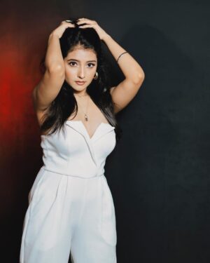 Akshita Mudgal Instagram - There’s always a wild side to an innocent face.🤍

Styling: @styling.your.soul 
Outfits: @drapelush
Ring: @kabeera_jewels
Jewellery : @style.onrent
Footwear: @callalilies.in
HMUA: @mua_shraddhanand
Photography : @van_photography
Location📍: @ac0studios
Managed By : @sumitpuriya @beamoreentertainment
