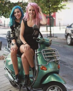 Alba Reig Instagram - Lo que esta niña y yo hemos vivido juntas hará que de viejitas nos miremos y nos entendamos como lo hacemos hoy mismo. Te quiero mi luchadora 💜 Felicidades @soniasweetc