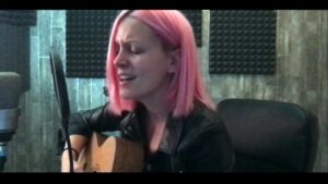 Alba Reig Instagram - Hay canciones bonitas y luego está esta. @nahupennisi #LaPrisión #cover
