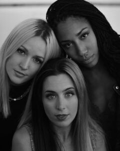 Alba Reig Instagram - Pueden ser más bonitas? @soniasweetc @tamysweetc qué suerte teneros 💜
