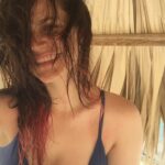 Alejandra Araya Instagram - Amo el mar en todas sus narraciones! Vamos por ese fin de año 🌎