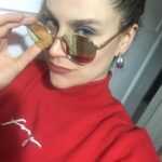 Alejandra Araya Instagram - MUY millennial hoy 🙅🏿‍♀️ @forza_mia