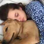 Alejandra Araya Instagram - Mejor manera de despertar 🖤