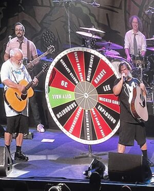 Alejandro Saab Instagram - HAPPY NEW YEAR!! Just got out of watching @tenaciousd with @haybalevoice!! This has definitely been one of my favorite ways to have spending to date!!

Now someway somehow… I really wanna meet @jackblack and @theactualkylegass… SOMEHOW. It’ll happen… I hope 🥺

Happy 2023 y’all 🤘